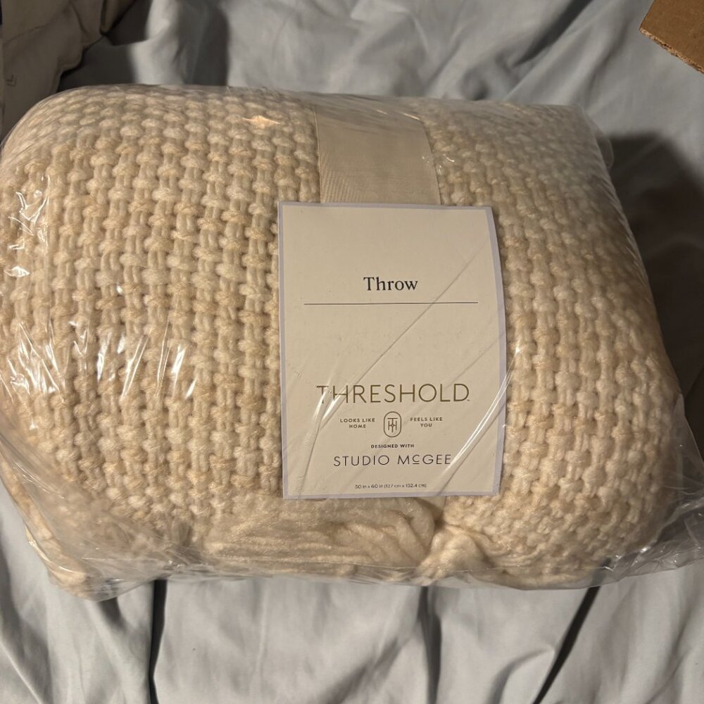 Threshold x Studio McGee Cream Knit Throw Blanket Textured Woven – 50x60